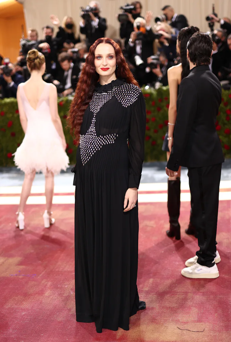 Sophie Turner s Red Carpet Style From Game Of Thrones To X Men sophie-turner-s-red-carpet-style-from-game-of-thrones-to-x-men