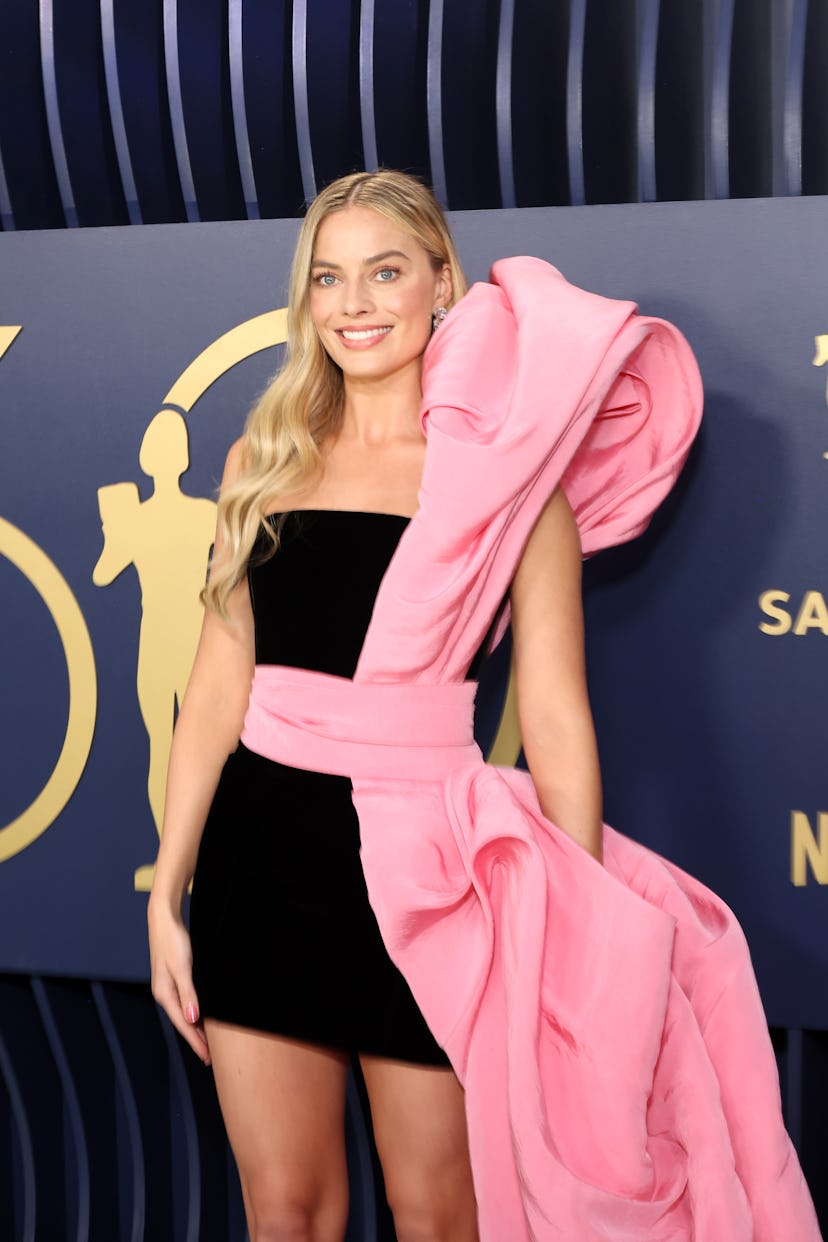 Margot Robbie attends the 30th Annual Screen Actors Guild Awards at Shrine Auditorium and Expo Hall ...