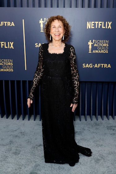 rhea Perlman attends the 30th Annual Screen Actors Guild Awards