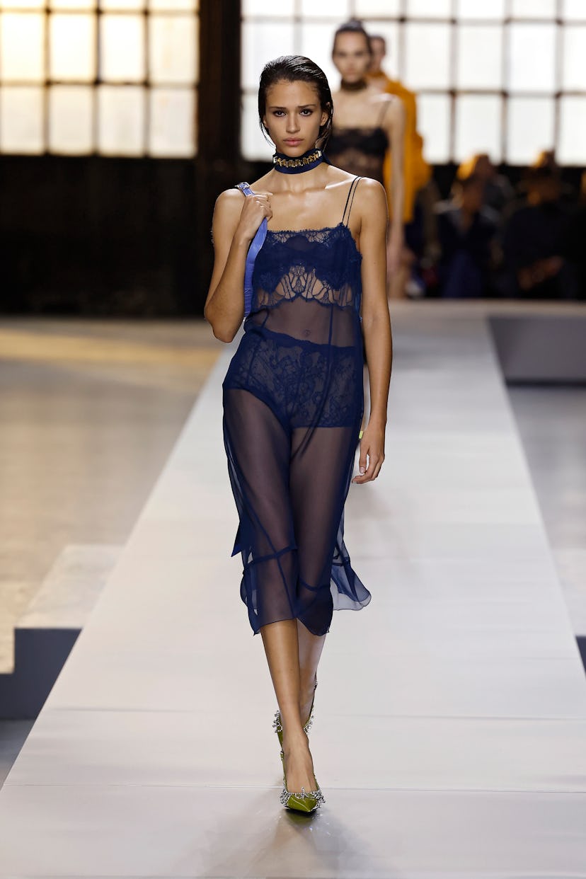 A model walks the runway at the Gucci fashion show during the Milan Fashion Week Womenswear Fall/Win...