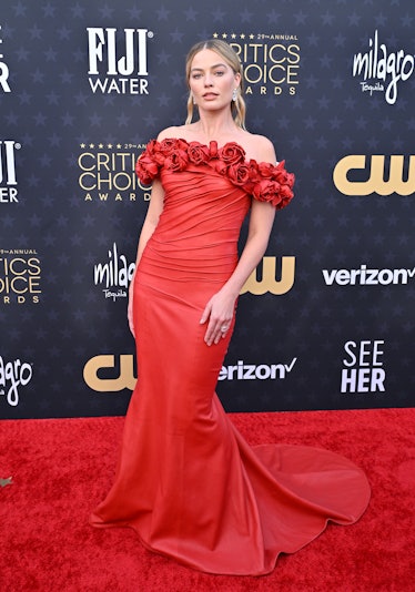 Margot Robbie attends the 29th Annual Critics Choice Awards at Barker Hangar on January 14, 2024 in ...