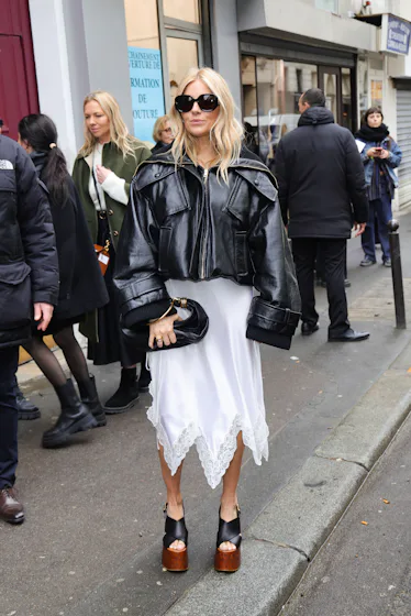 Sienna Miller, Paris Moda Haftası kapsamında Chloé Kadın Giyim Sonbahar/Kış 2024-2025 defilesine katılıyor...