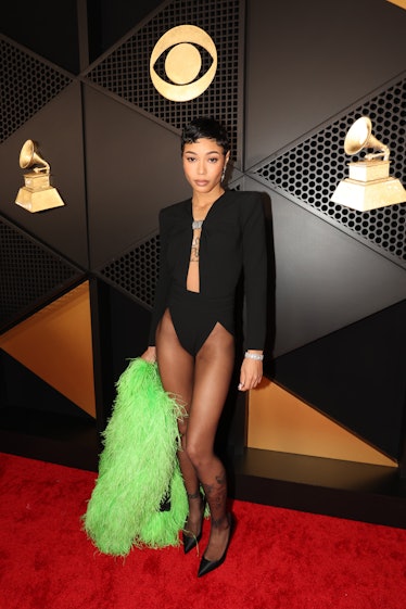 Doja Cat frees the nipple in stunning gown on Grammys red carpet