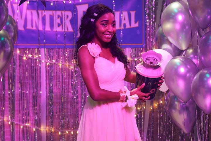 SATURDAY NIGHT LIVE -- Episode 1855 -- Pictured: Host Ayo Edebiri as Gabby during the "Teenage Love ...
