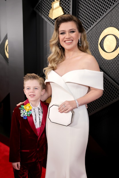 LOS ANGELES, CALIFORNIA - FEBRUARY 04: Kelly Clarkson (R) attends the 66th GRAMMY Awards at Crypto.c...