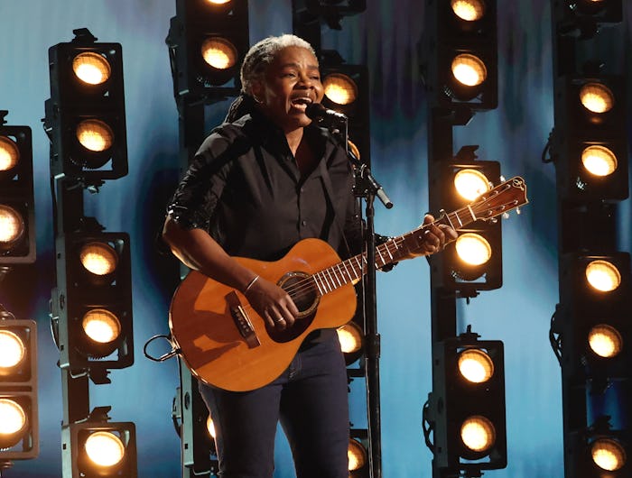 Tracy Chapman sang "Fast Car" and had everyone remembering their moms.