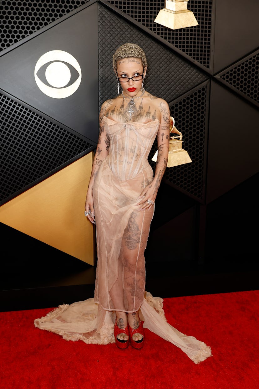 LOS ANGELES, CALIFORNIA - FEBRUARY 04: (FOR EDITORIAL USE ONLY) Doja Cat attends the 66th GRAMMY Awa...