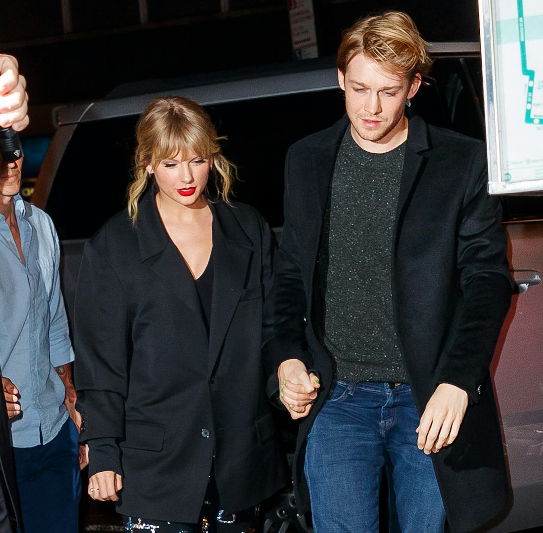 Taylor Swift’s ‘Tortured Poets’ Tracklist Has Fans Convinced It’s About ...