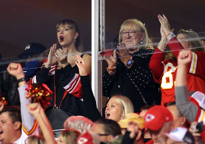 KANSAS CITY, MISSOURI - OCTOBER 12: Taylor Swift and Donna Kelce cheer before the game between the ...