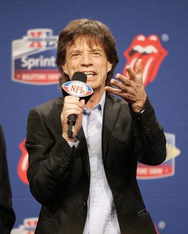 Rolling Stones'tan Mick Jagger, Super Bowl XL Medya Merkezi'nde devre arası basın toplantısında...
