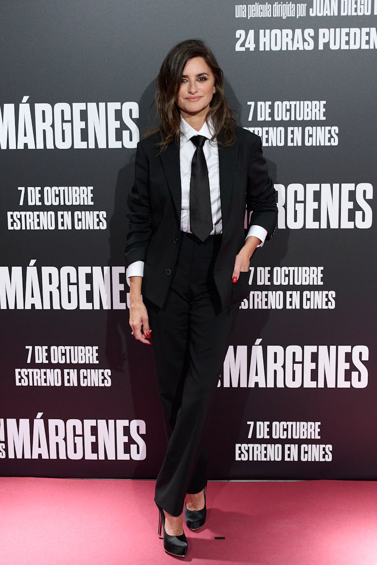 Actress Penelope Cruz attends the premiere of "En Los Margenes" at the Capitol cinema on October 04,...