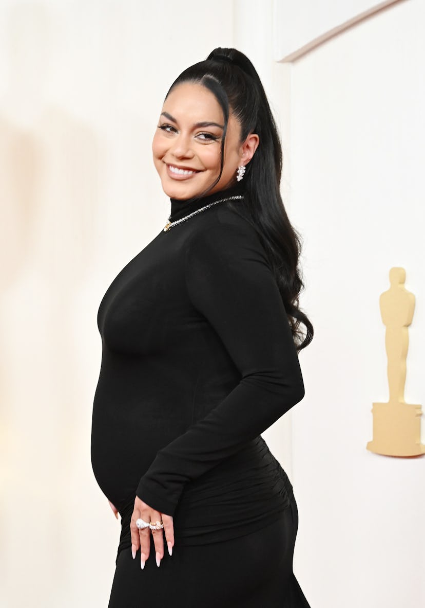 Vanessa Hudgens wore a Y2K-esque half-up hairstyle at the 2024 Oscars.