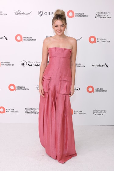 Charlotte Lawrence, Elton John AIDS Vakfı'nın 32. Akademi Ödülleri Partisine katıldı...