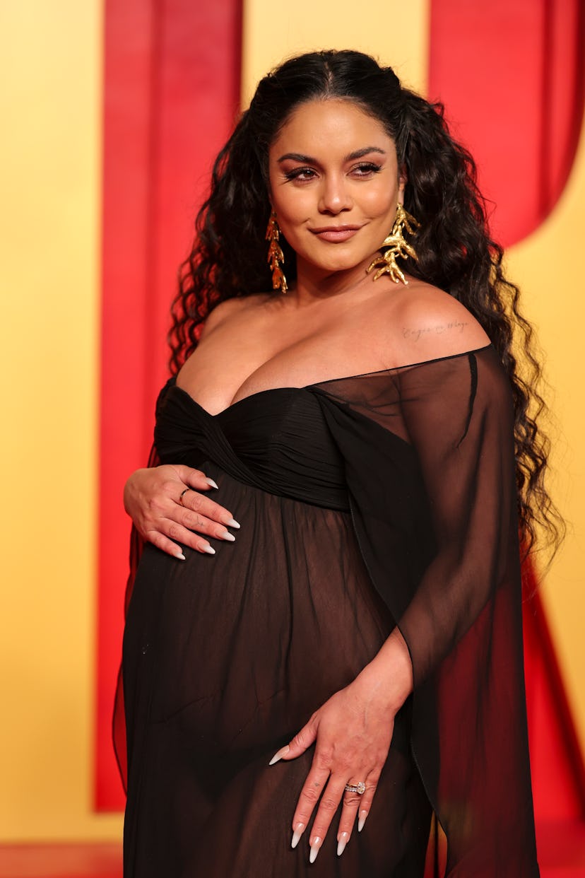 Vanessa Hudgens wore her long hair in goddess waves at the 2024 Vanity Fair Oscar Party.