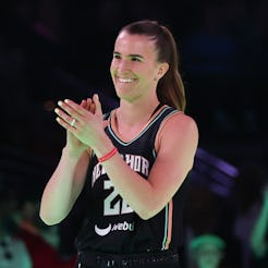 Sabrina Ionescu reveals her March Madness predictions, and she’s keeping her eyes on the South Carol…