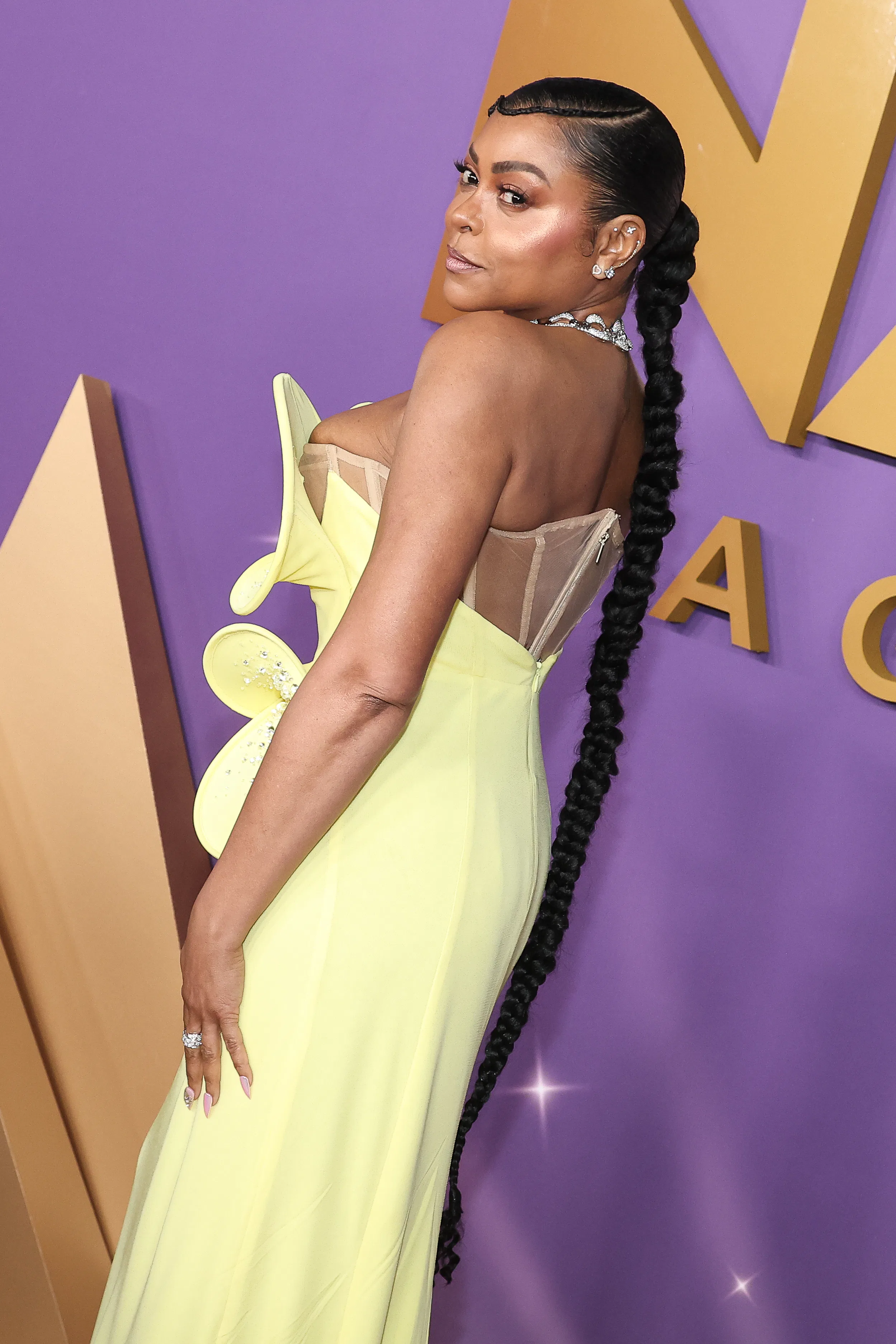 taraji p henson purple dress Oprah Winfrey shuts down Taraji P. Henson feud rumors