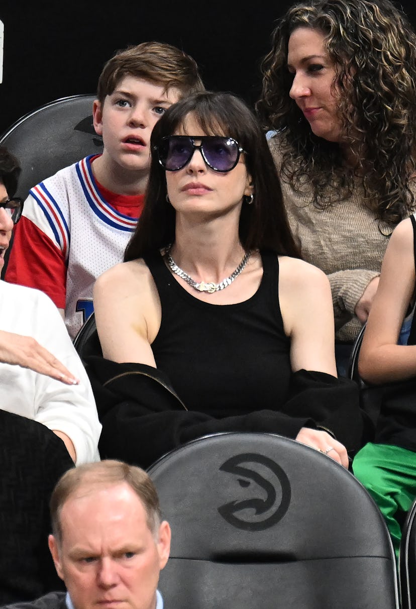Anne Hathaway Shows Off Her Courtside Style