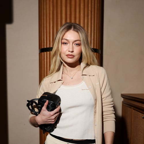 Gigi Hadid casual off-duty grocery outfit