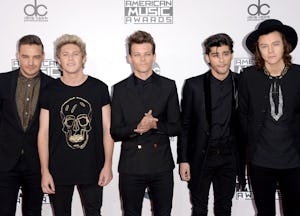 Liam Payne, Niall Horan, Louis Tomlinson, Zayn Malik,  and Harry Styles of One Direction 