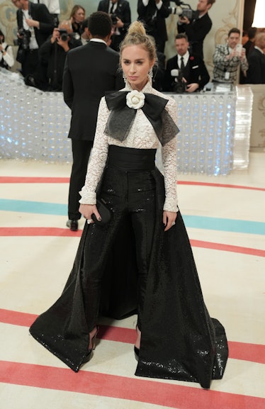 Emily Blunt 2023 Met Gala'ya katıldı "Karl Lagerfeld: Bir güzellik çizgisi" metropolde...