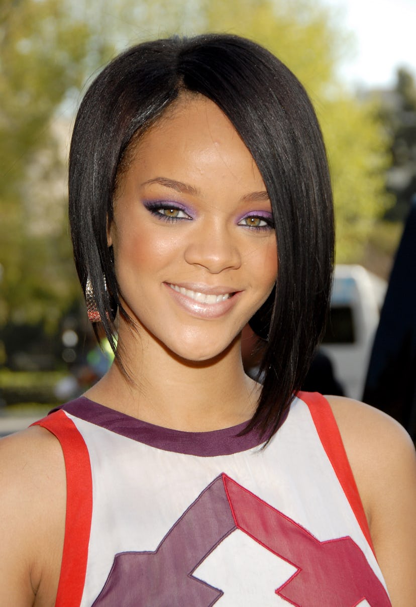 Rihanna asymmetric bob 2007