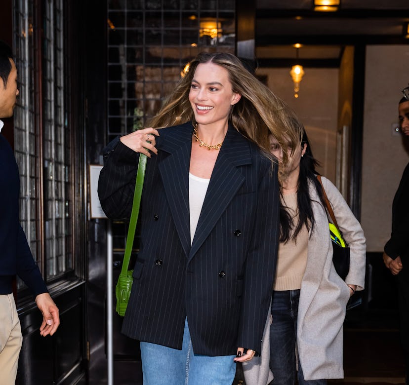 Margot Robbie blazer