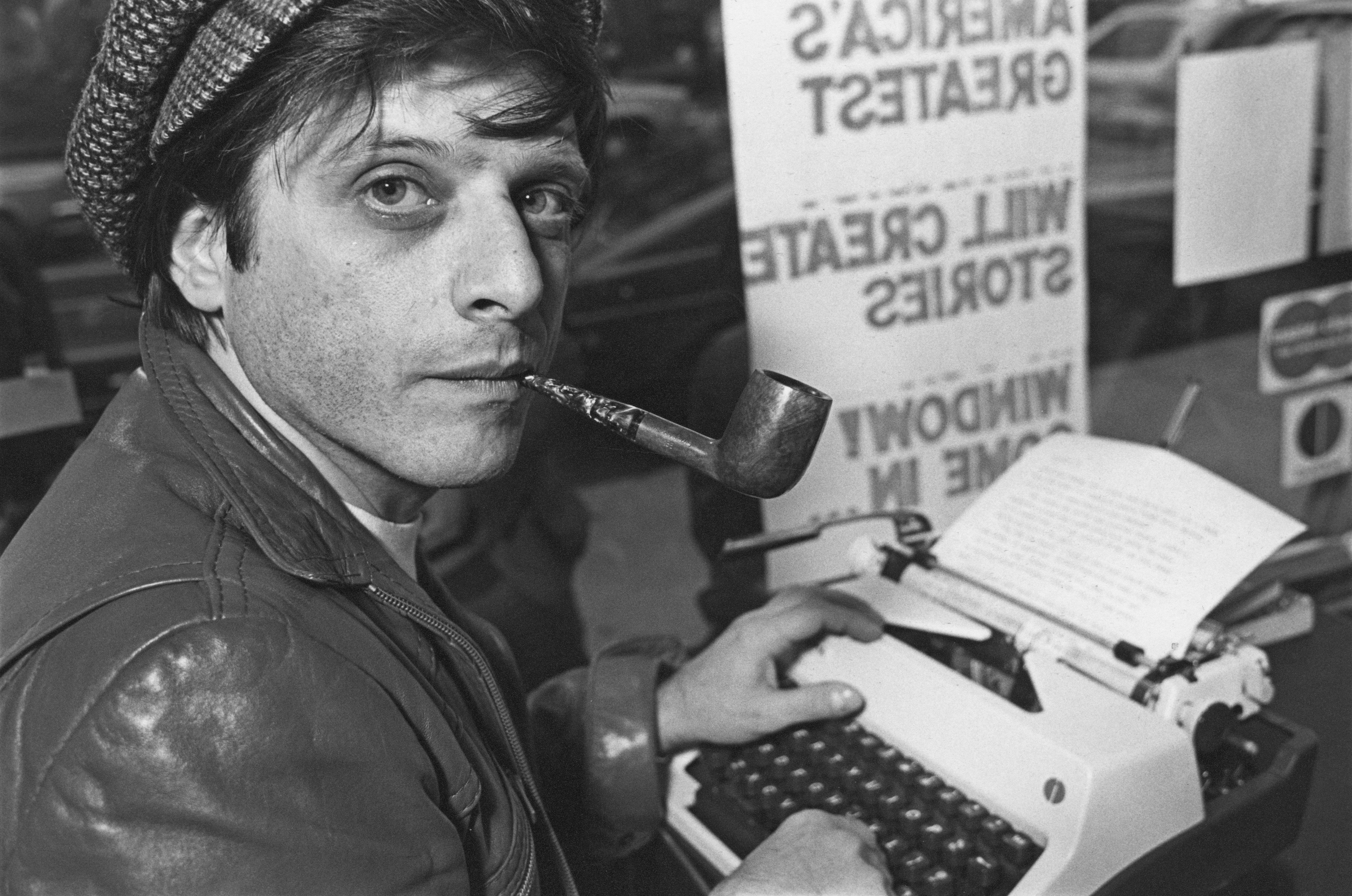 Harlan ellison. Харлан Эллисон. Харлан Эллисон писатель. Ellison 1971. Харлан Эллисон Вавилон 5.