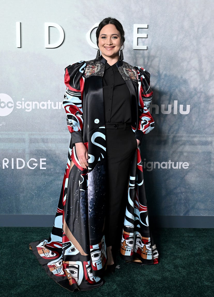 Lily Gladstone printed cape look at the L.A. premiere of Under the bridge
