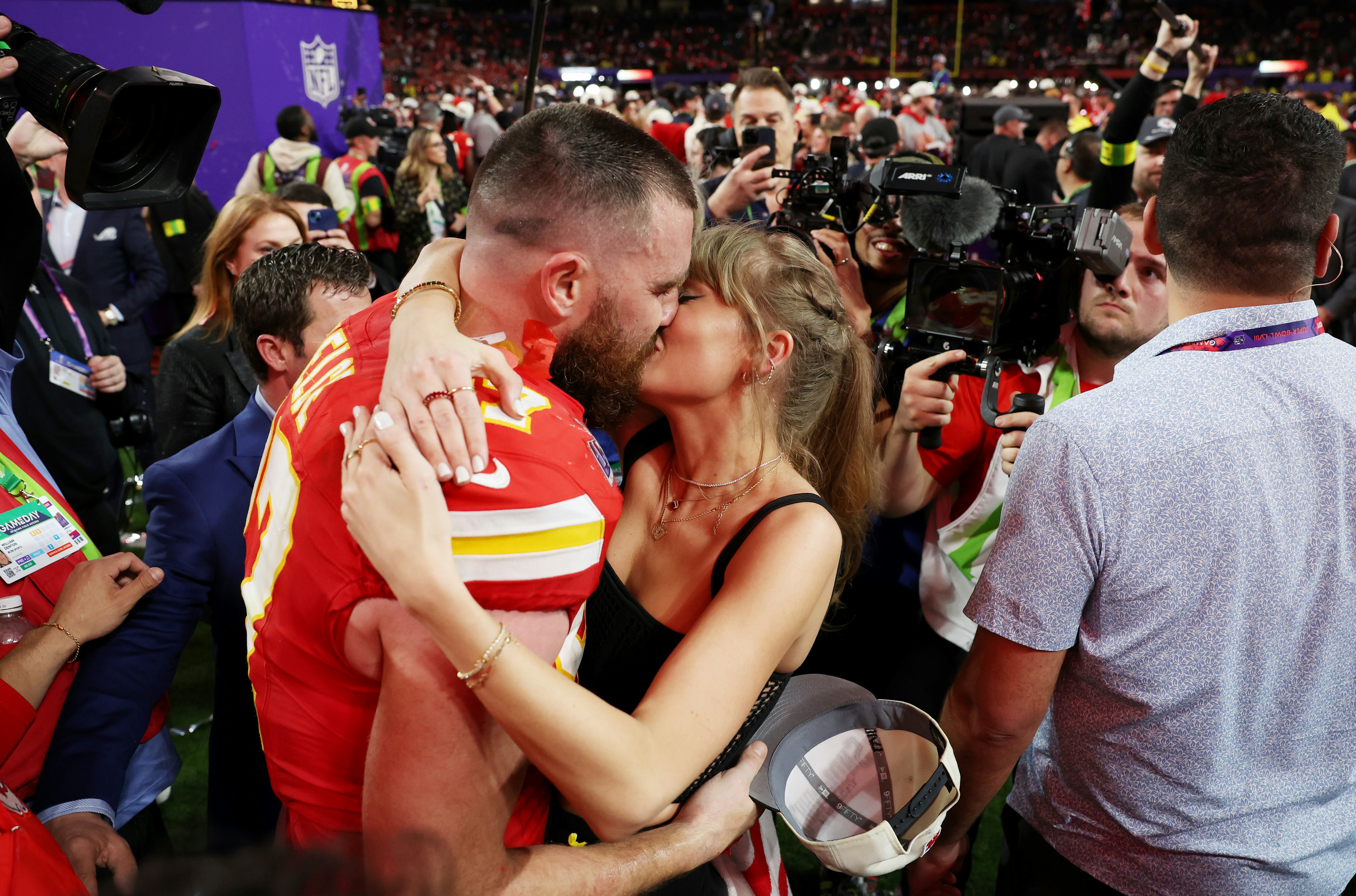Fans think the lyrics of Taylor&rsquo;s Swift&rsquo;s The Alchemy are about Travis Kelce.