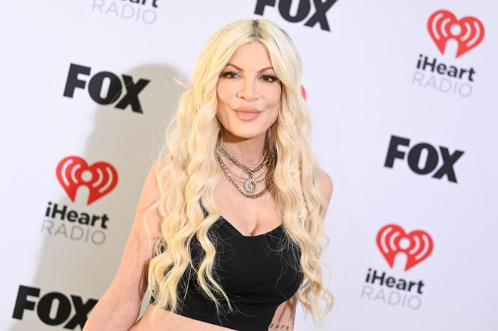 Tori Spelling peed in her son's diaper.
