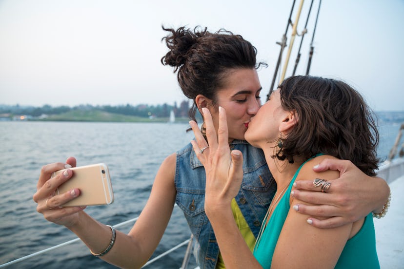 These 40 Instagram captions can help you announce your engagement.