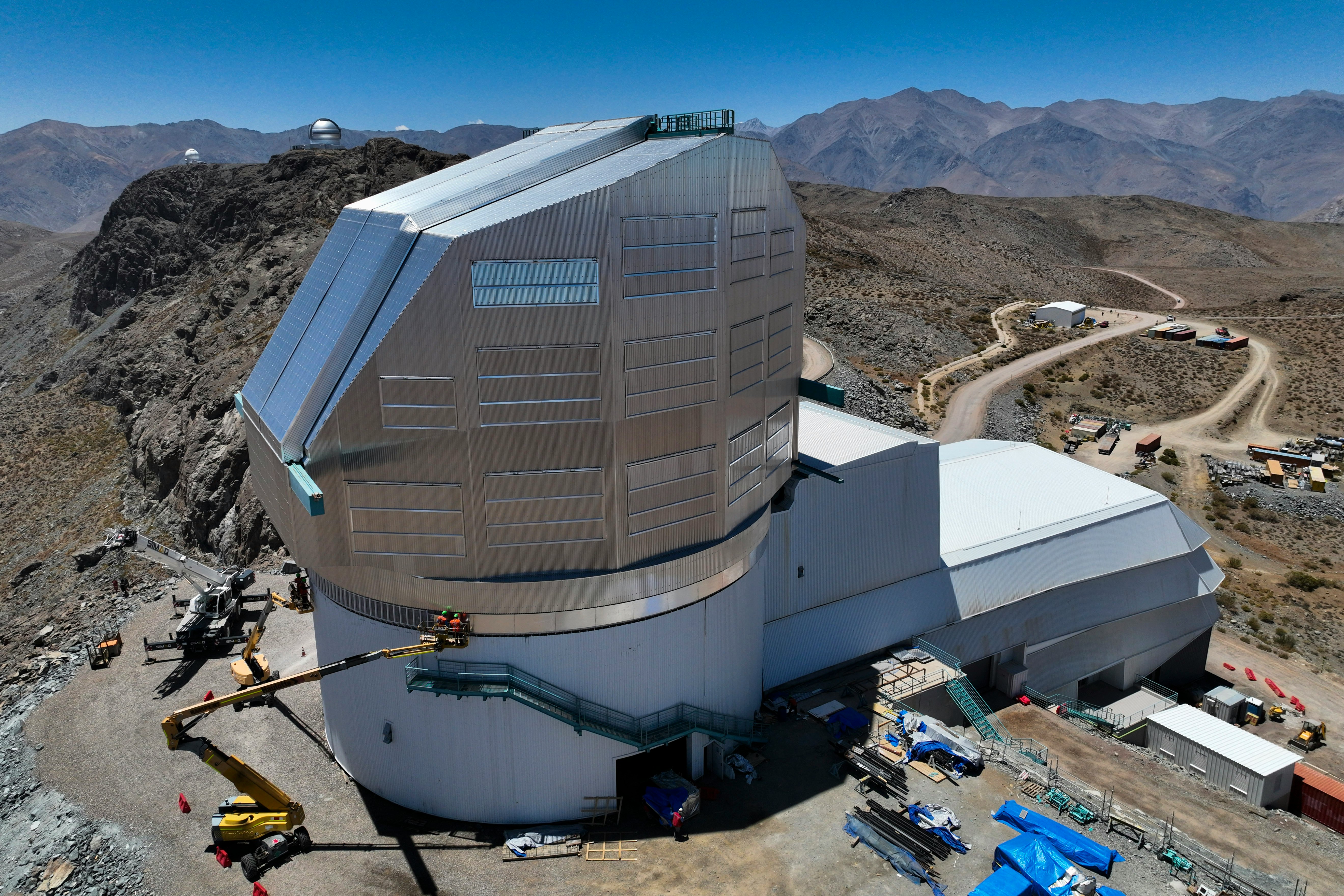 Look! The Largest Digital Camera In the World Is Ready to Revolutionize Astronomy