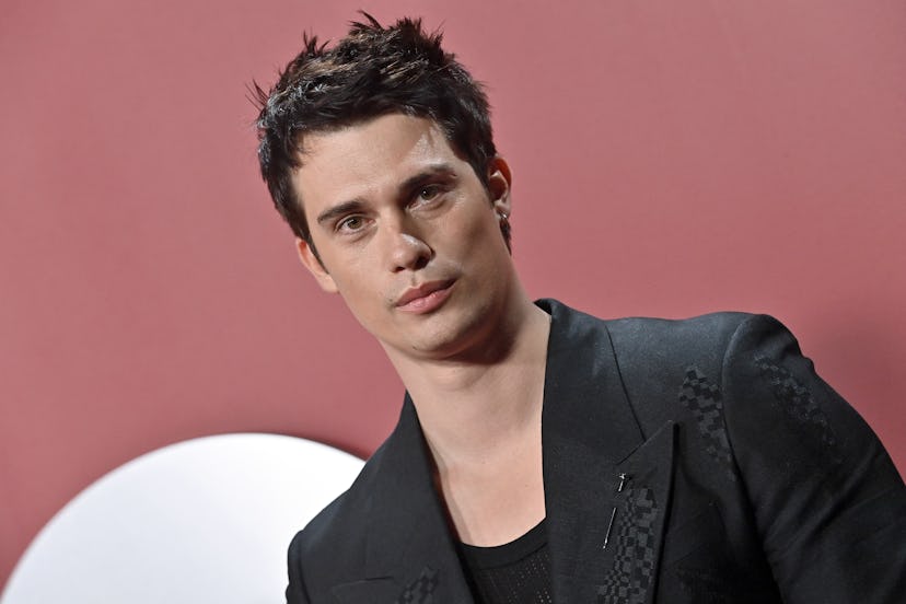 Nicholas Galitzine talks to Bustle about co-stars Julianne Moore (Mary & George) and Anne Hathway (T...