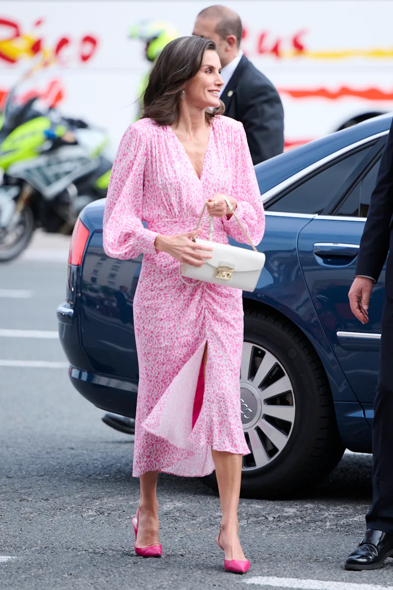 queen letizia cut out dress Queen Letizia of Spain Wears Pink Dress with Midriff Cutouts