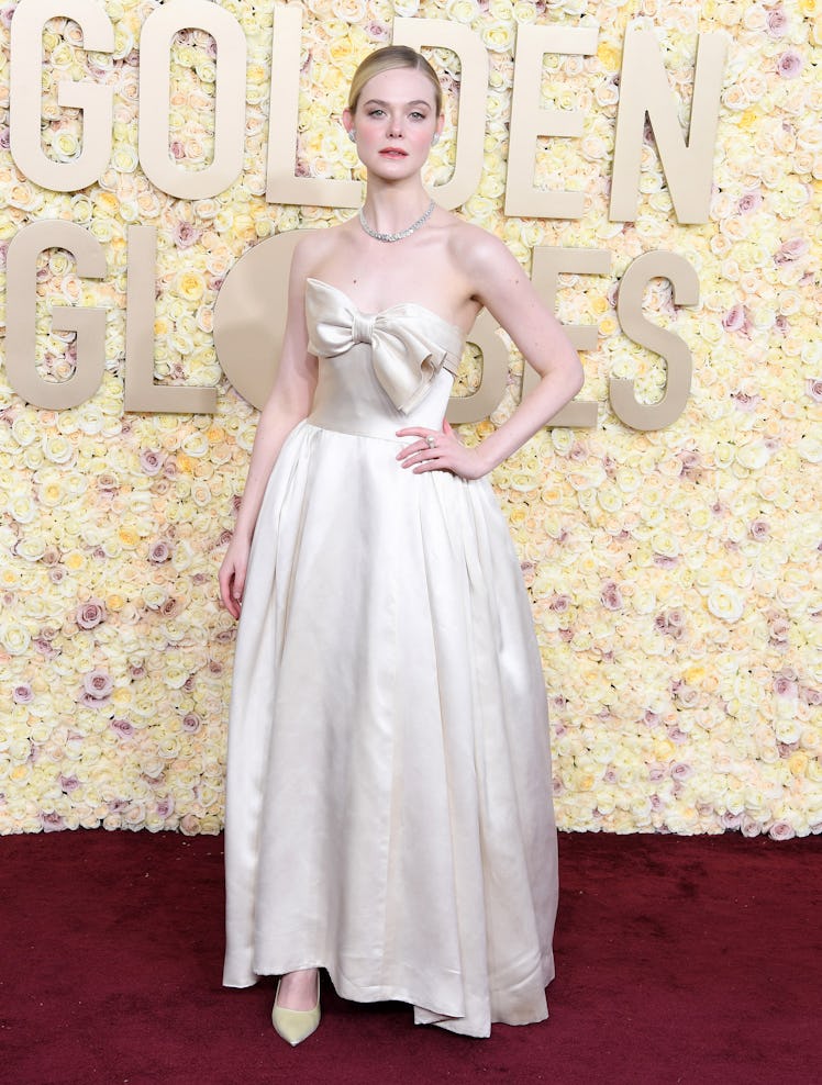 Elle Fanning arrives at the 81st Annual Golden Globe Awards