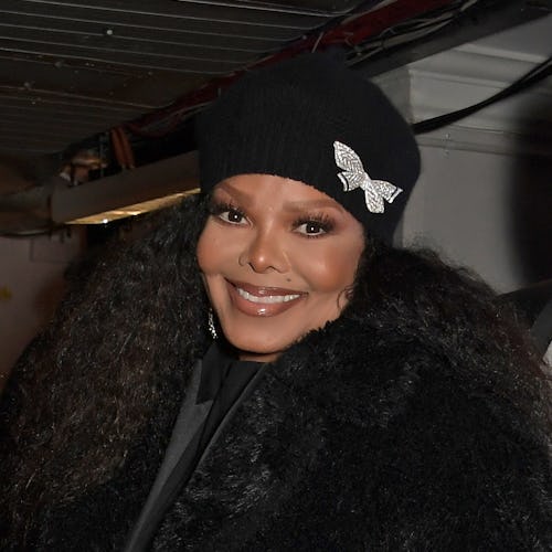 Janet Jackson fluffy curls