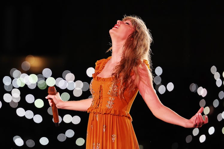 Taylor Swift's bargaining playlist includes songs like "The Archer" and "this is me trying." 