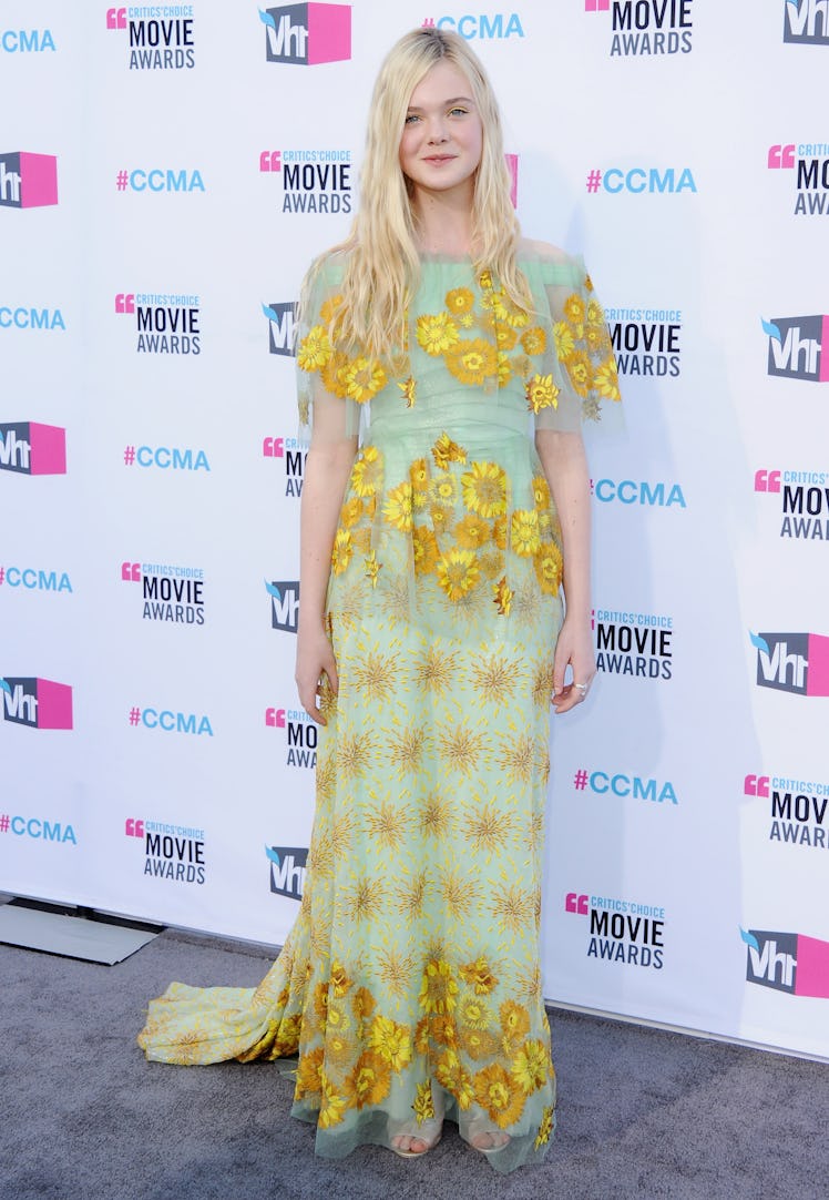 Elle Fanning arrives at the 17th Annual Critics Choice Movie Awards 