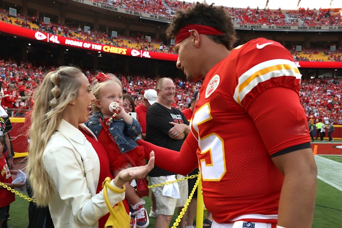 Patrick Mahomes stopped Sterling from looking at the solar eclipse.