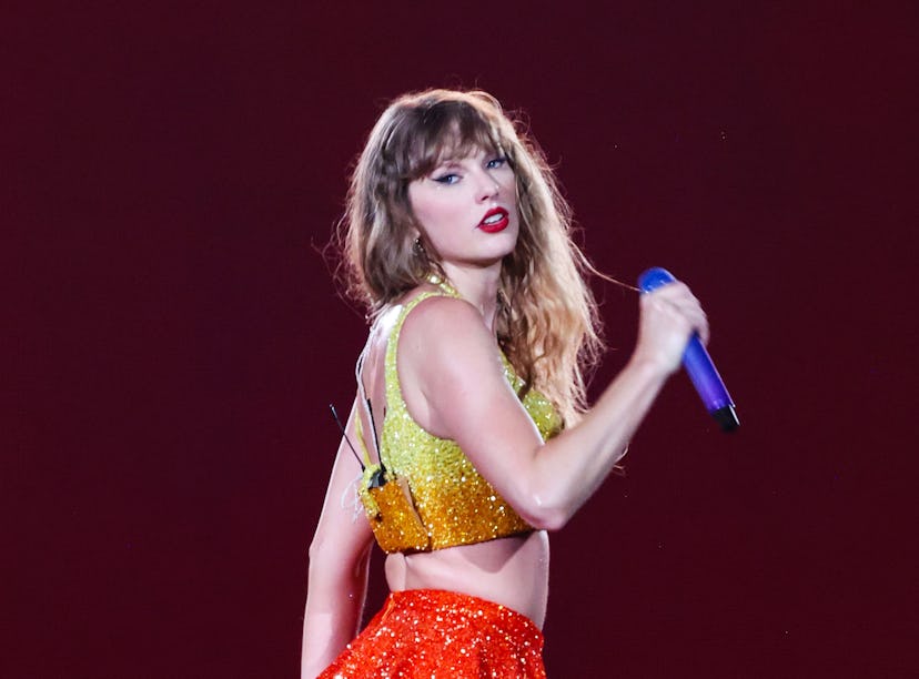 Taylor Swift included shoutouts to Travis Kelce during her 87th Eras Tour show.