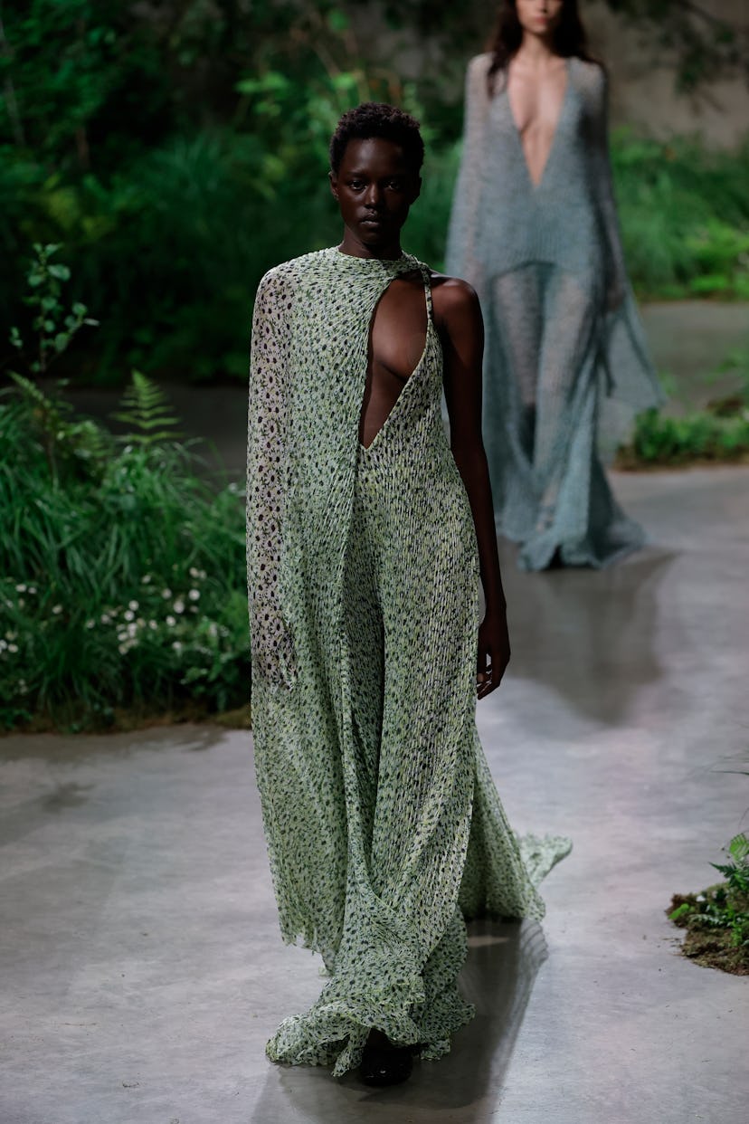 Gucci's 2025 Cruise Show Channeled London's Storied & Multifaceted History