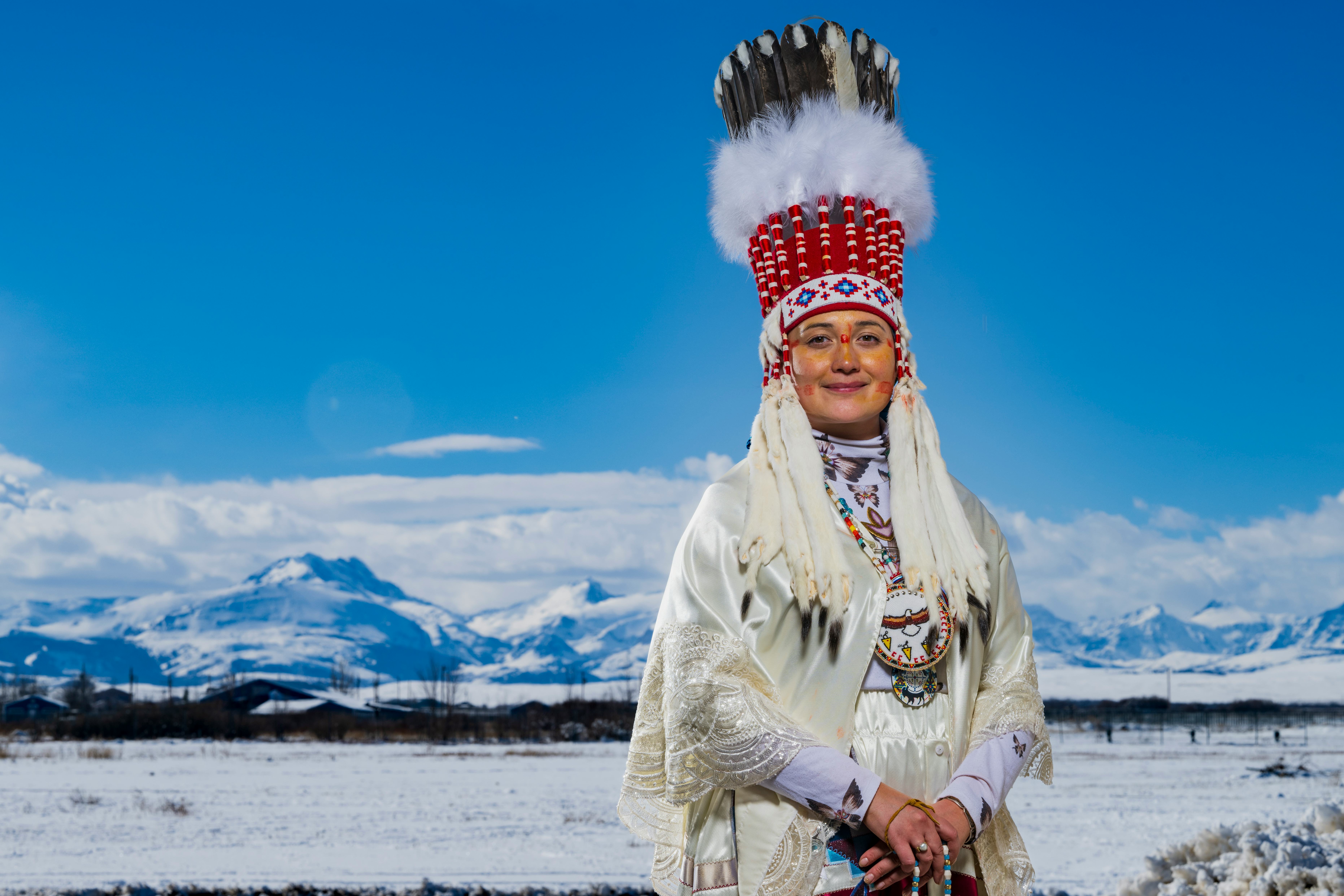 Lily Gladstone receives a stand-up headdress, one of the highest honors The Blackfeet Nation can bes&hellip;