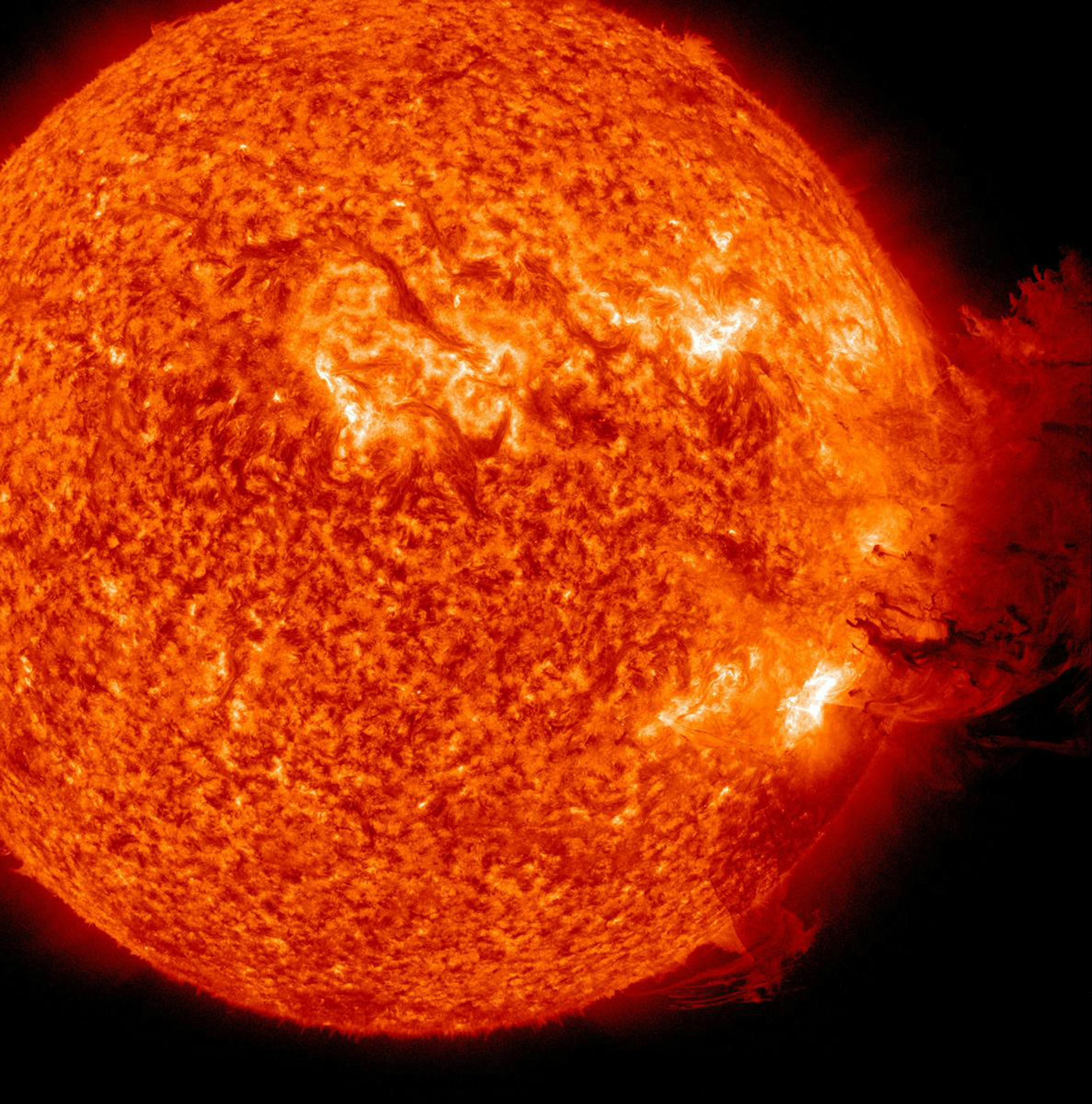 Physicists Just Discovered Something Radical About the Sun’s Magnetic Field