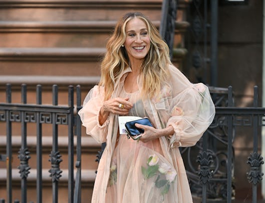 NEW YORK, NEW YORK - MAY 21: Sarah Jessica Parker is seen on the set of "And Just Like That..." Seas...