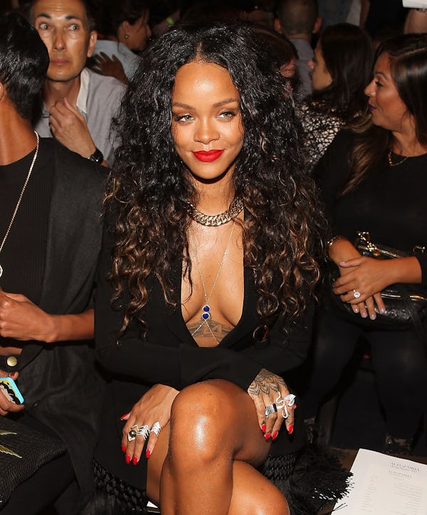 Rihanna natural curls