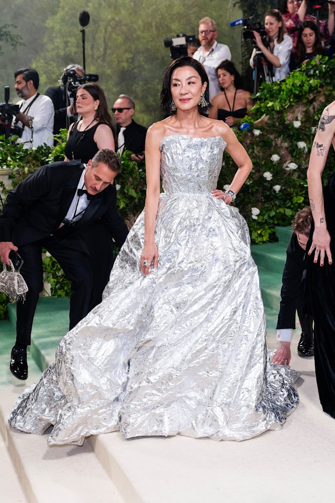 Michelle Yeoh attends the Met Gala 2024 and celebrates "Sleeping beauties: fashion that awakens again" At the ...