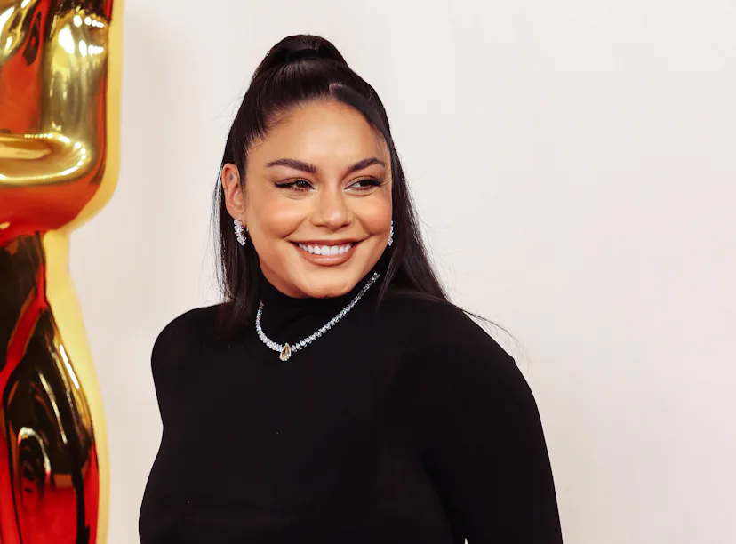 Vanessa Hudgens performed Olivia Rodrigo's "Vampire" on 'The Masked Singer.'