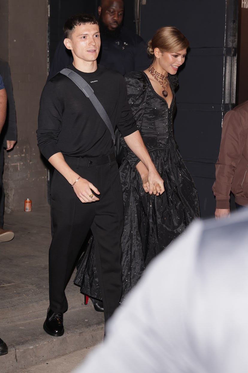 Zendaya supported Tom Holland by attending his play in an on-theme dress.