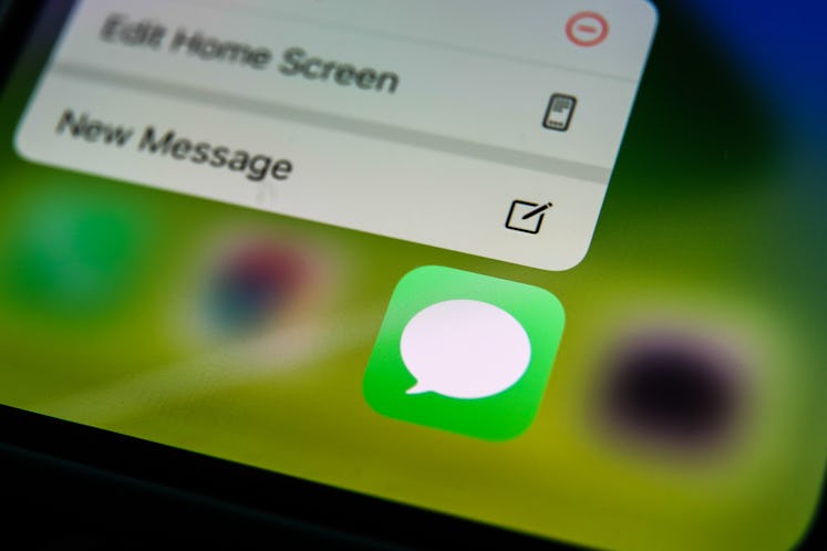 L'icône Messages d'Apple affichée sur l'écran d'un téléphone est visible sur cette photo d'illustration prise à Cracovie...