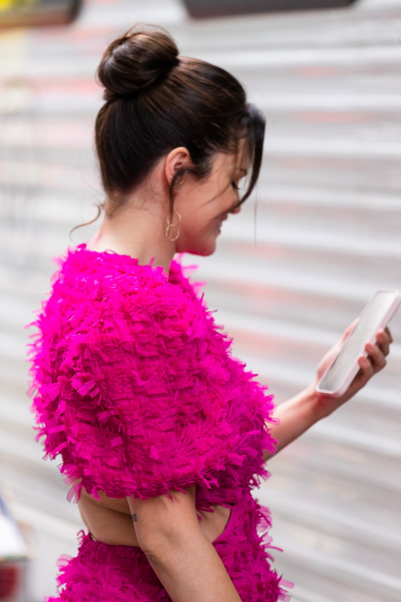 Selena Gomez is seen on a video call with Benny Blanco while filming “Only Murders in the Building” …